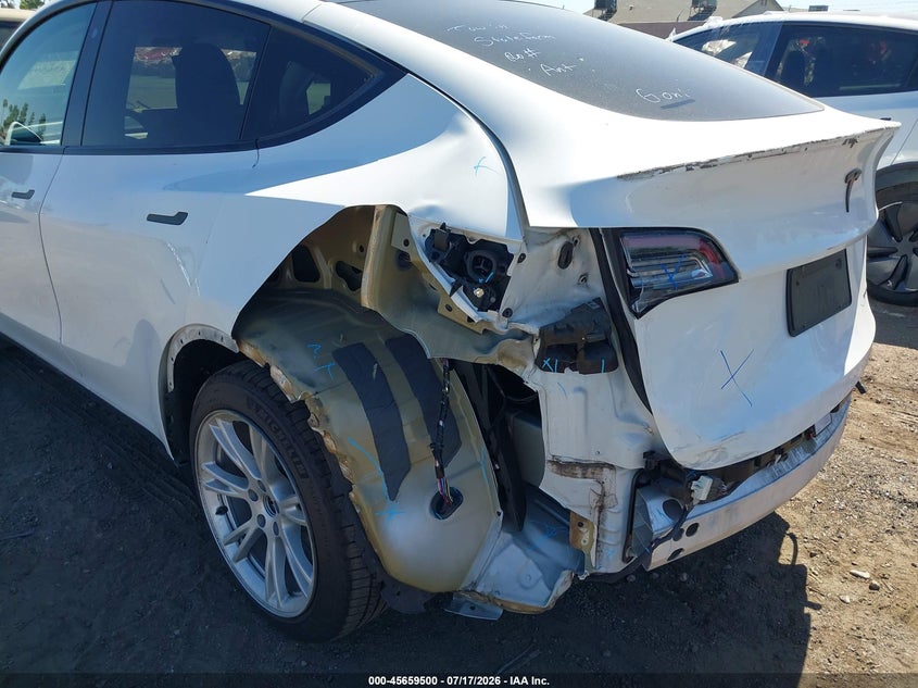 2020 Tesla Model Y Long Range Dual Motor All-Wheel Drive VIN: 5YJYGDEE7LF010752 Lot: 45659500