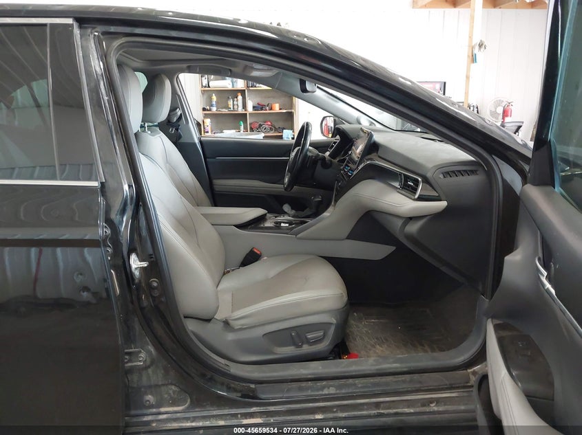 TOYOTA CAMRY - zdjęcie 5