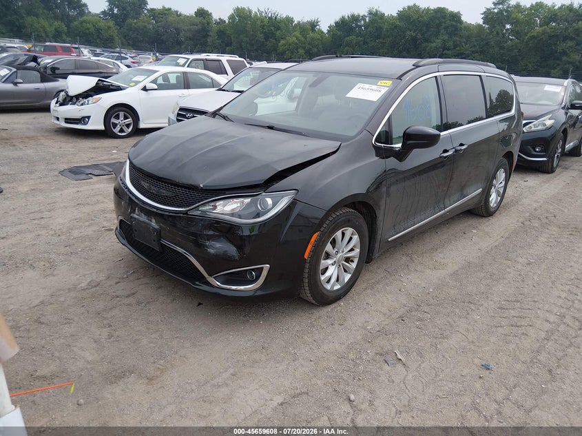 Vin: 2c4rc1bg4hr720031, lot: 46158180, chrysler pacifica touring-l 20172