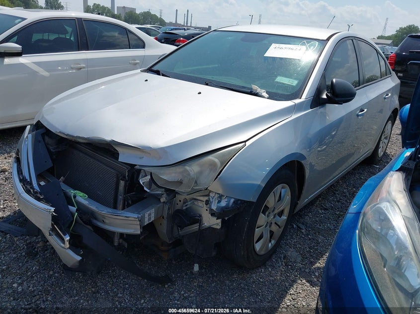 2015 CHEVROLET CRUZE auction photo 2