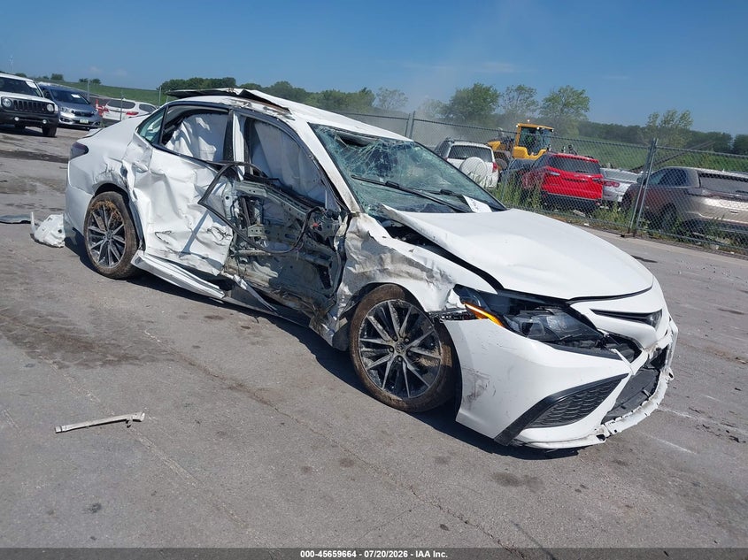2023 TOYOTA CAMRY auction photo 1