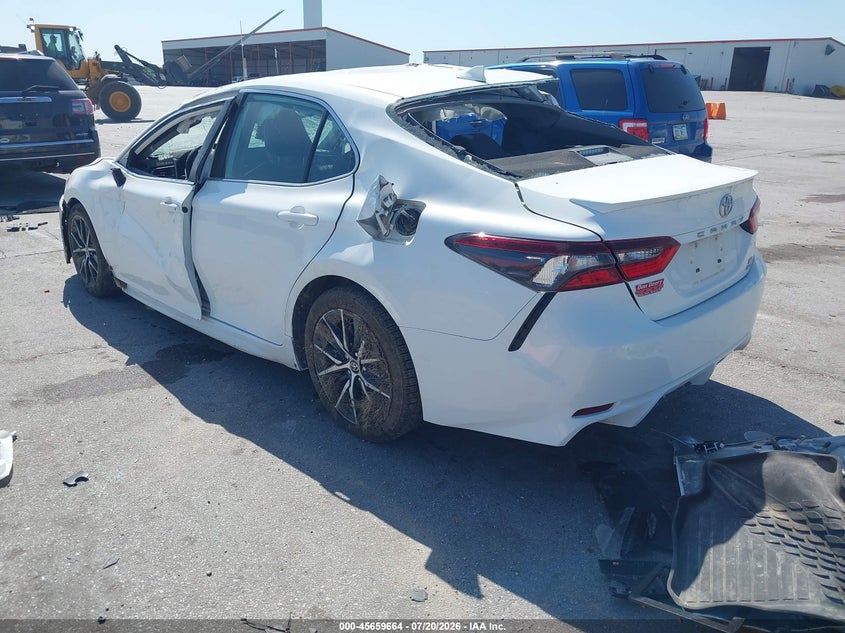 2023 TOYOTA CAMRY auction photo 3