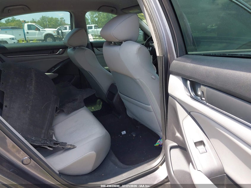 2018 HONDA ACCORD auction photo 8