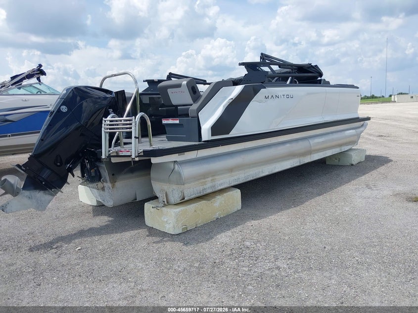 2025 MANITOU 22' auction photo 4