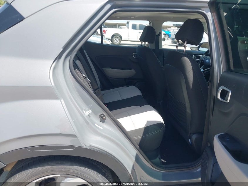 2022 Hyundai Venue Sel VIN: KMHRC8A34NU145060 Lot: 45659850