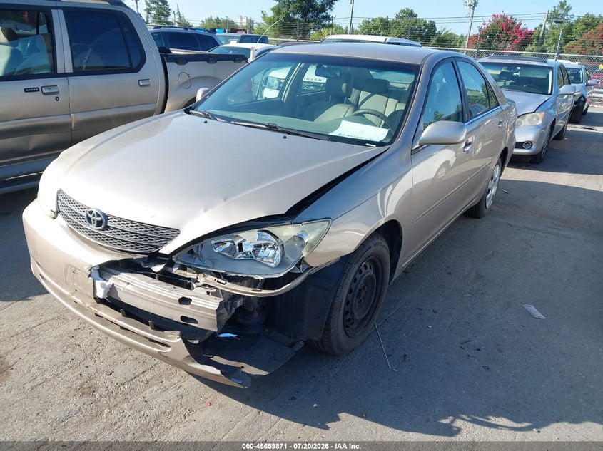 2004 Toyota Camry, Front End, IAAI, VIN JTDBE32K540262001 — photo 2