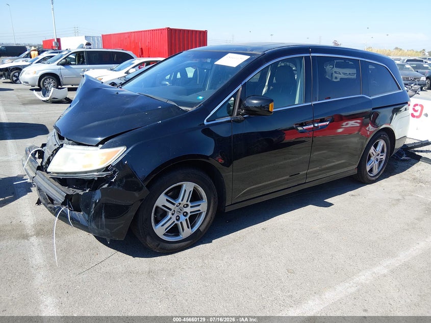 2013 Honda Odyssey, Front End, IAAI, VIN 5FNRL5H98DB063773 — photo 2
