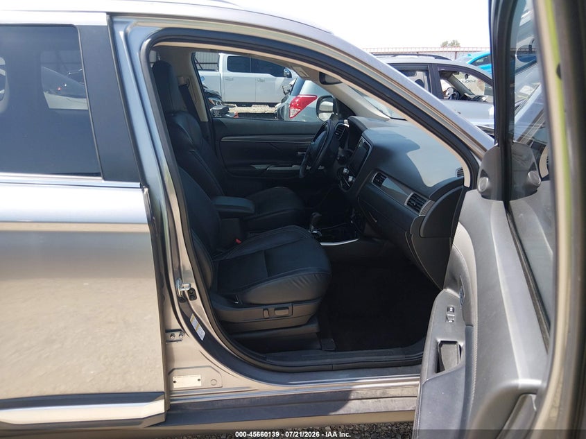 2020 Mitsubishi Outlander Es 2.4 S-Awc/Le 2.4 S-Awc/Se 2.4 S-Awc/Sel 2.4 S-Awc/Sp 2.4 S-Awc VIN: JA4AZ3A30LZ037886 Lot: 45660139