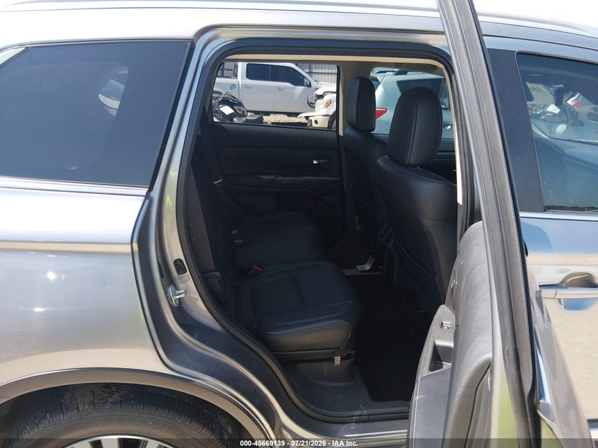 2020 Mitsubishi Outlander Es 2.4 S-Awc/Le 2.4 S-Awc/Se 2.4 S-Awc/Sel 2.4 S-Awc/Sp 2.4 S-Awc VIN: JA4AZ3A30LZ037886 Lot: 45660139