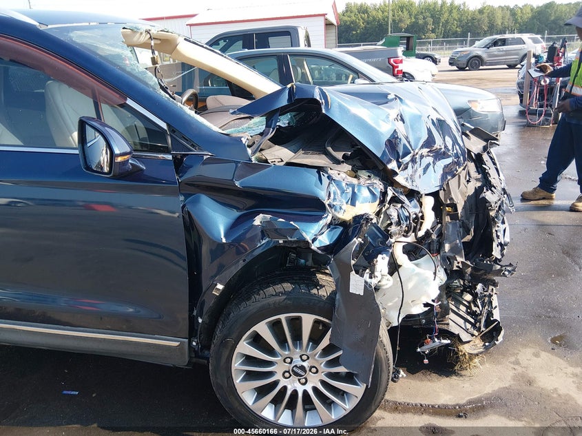 2016 Lincoln Mkc Reserve VIN: 5LMCJ3D93GUJ31438 Lot: 45660166