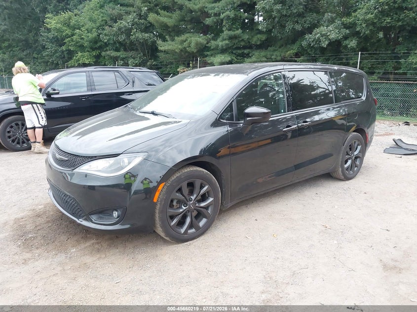 Vin: 2c4rc1fg4jr272812, lot: 46158791, chrysler pacifica touring plus 20182