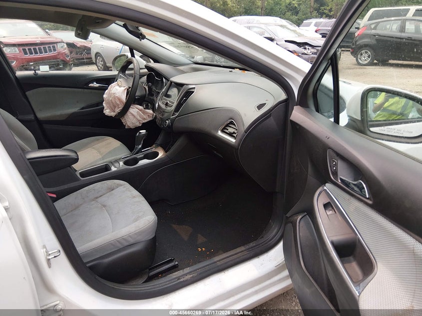 CHEVROLET CRUZE 2019 VIN 3G1BC6SM3KS533788