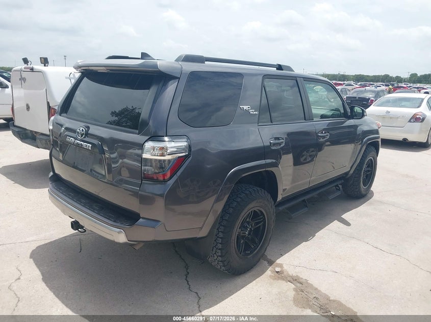 2021 TOYOTA 4RUNNER auction photo 4