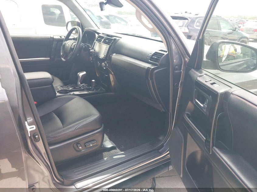 2021 TOYOTA 4RUNNER auction photo 5