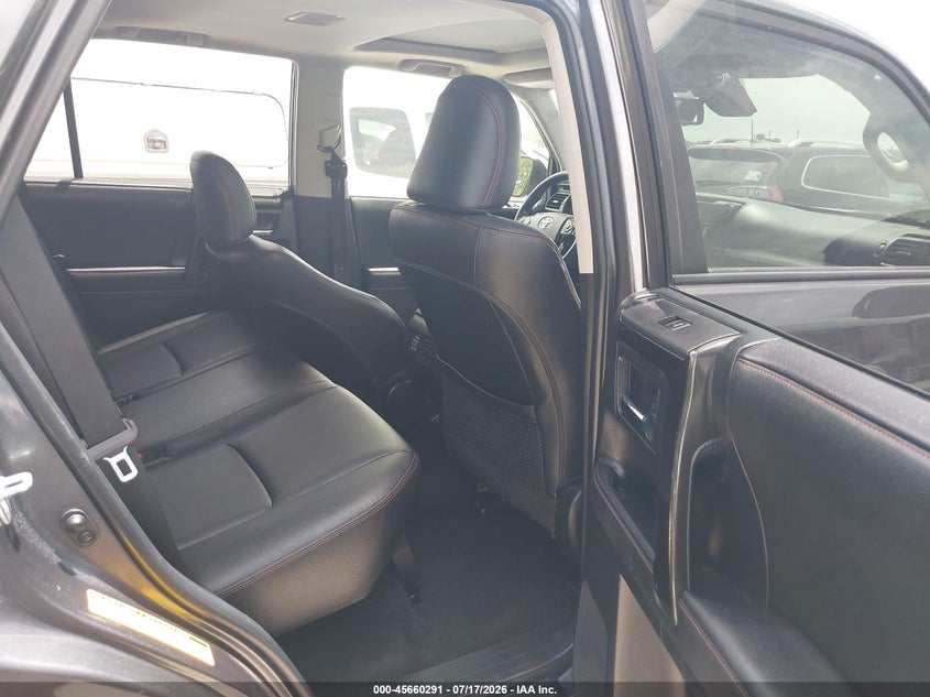 2021 TOYOTA 4RUNNER auction photo 8