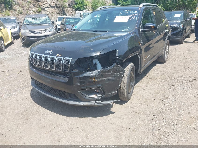 2019 Jeep Cherokee Latitude Plus 4X4 VIN: 1C4PJMLB7KD254025 Lot: 45660321