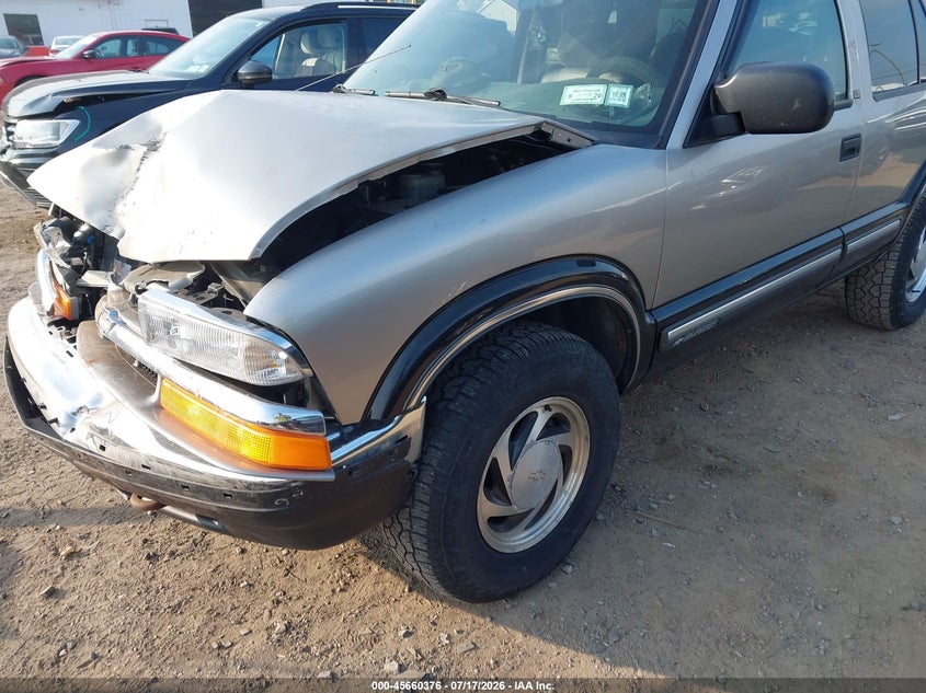 2000 Chevrolet Blazer Lt VIN: 1GNDT13W4Y2107039 Lot: 45660376