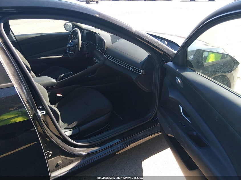 2023 HYUNDAI ELANTRA auction photo 5