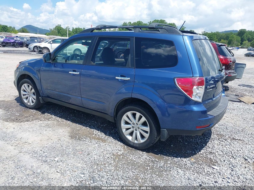 Vin: jf2shaec3dh441107, lot: 46159104, subaru forester 2.5x limited 20133