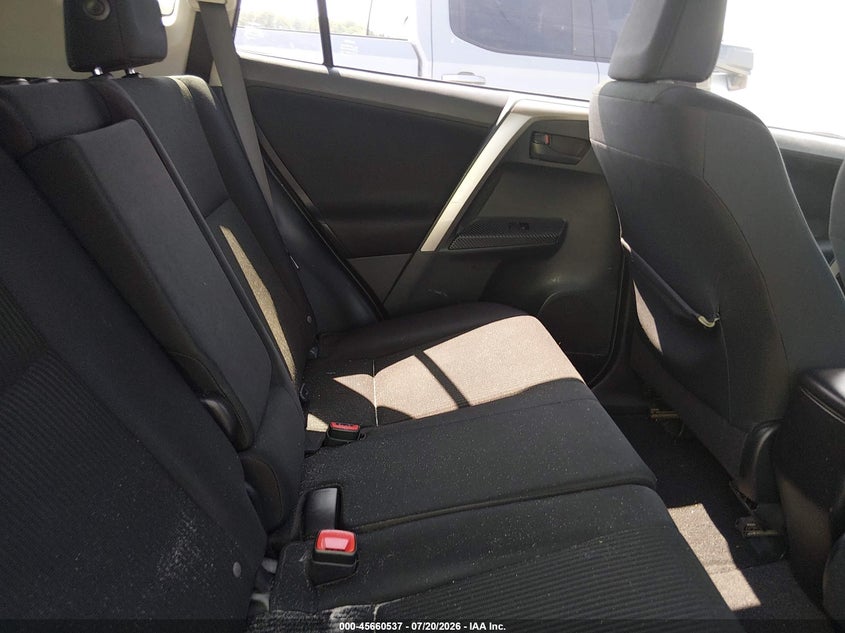 2015 Toyota Rav4 Le VIN: JTMZFREV4FJ031611 Lot: 45660537