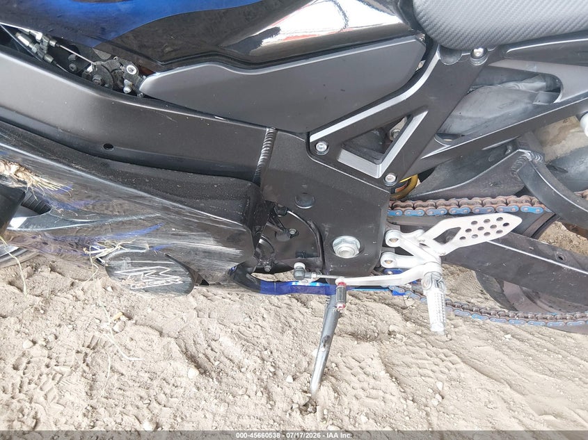 2005 Suzuki Gsx-R750 K VIN: JS1GR7JA452106655 Lot: 45660538