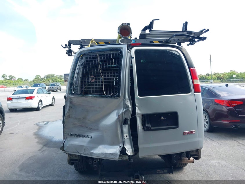 2018 GMC SAVANA 2500 auction photo 6