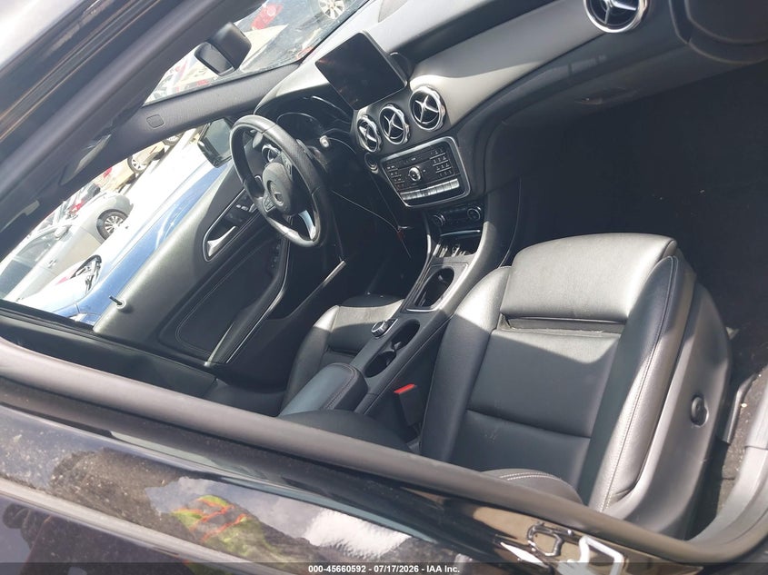 2019 MERCEDES-BENZ GLA 250 auction photo 5