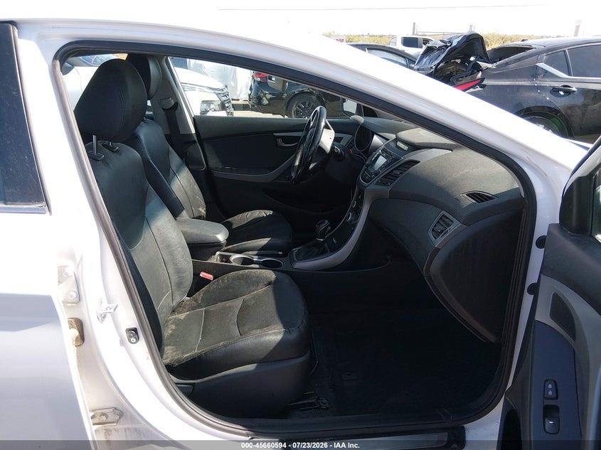 2015 HYUNDAI ELANTRA auction photo 5
