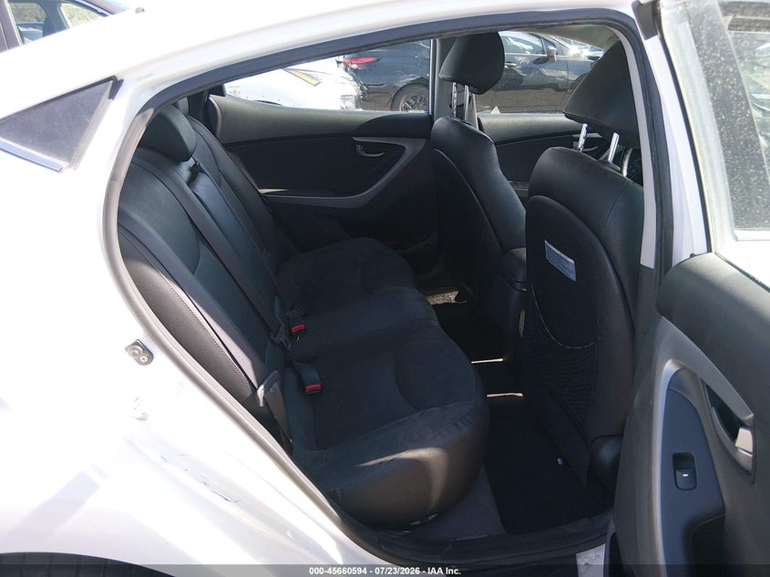2015 HYUNDAI ELANTRA auction photo 8