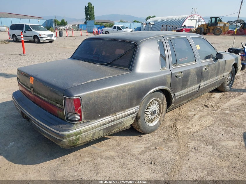 1992 LINCOLN TOWN CAR auction photo 4