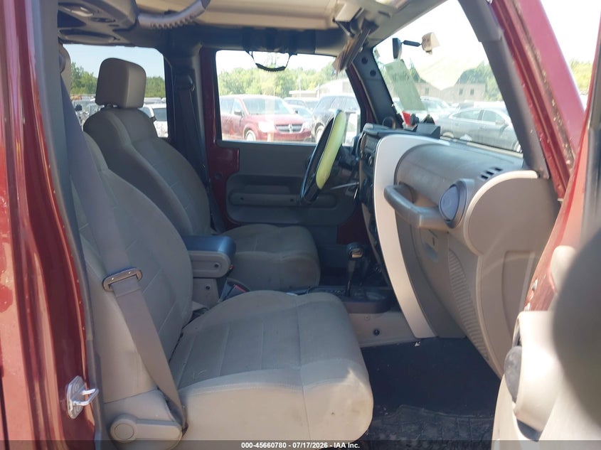 2007 Jeep Wrangler Unlimited Sahara VIN: 1J4GA59157L121212 Lot: 45660780