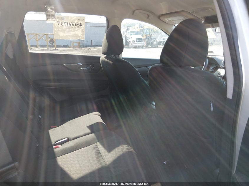 2018 NISSAN ROGUE auction photo 8