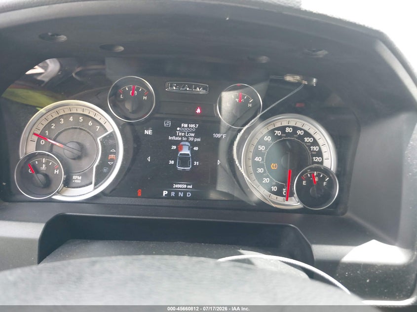 2017 RAM 1500 auction photo 7