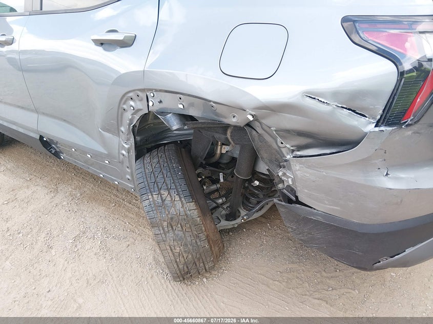 2026 CHEVROLET EQUINOX auction photo 6