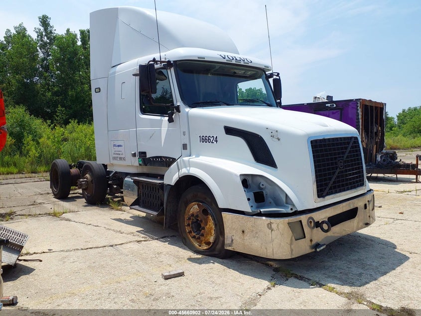 2012 VOLVO VN auction photo 1