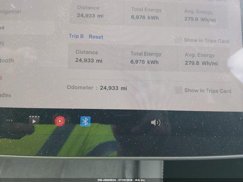 2024 Tesla Model Y Long Range Single Motor Rear-Wheel Drive/Rwd VIN: 7SAYGDED3RF186555 Lot: 45660934