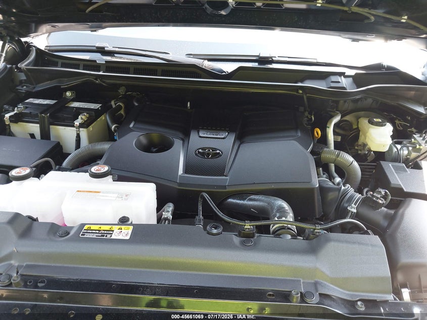 2026 Toyota Tundra Sr Crewmax 5.5' Bed VIN: 5TFKB5DBXTX389592 Lot: 45661069