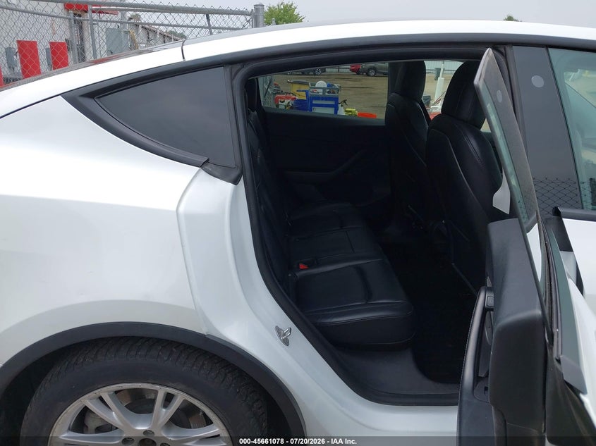 2021 Tesla Model Y Long Range Dual Motor All-Wheel Drive VIN: 5YJYGDEE4MF287411 Lot: 45661078