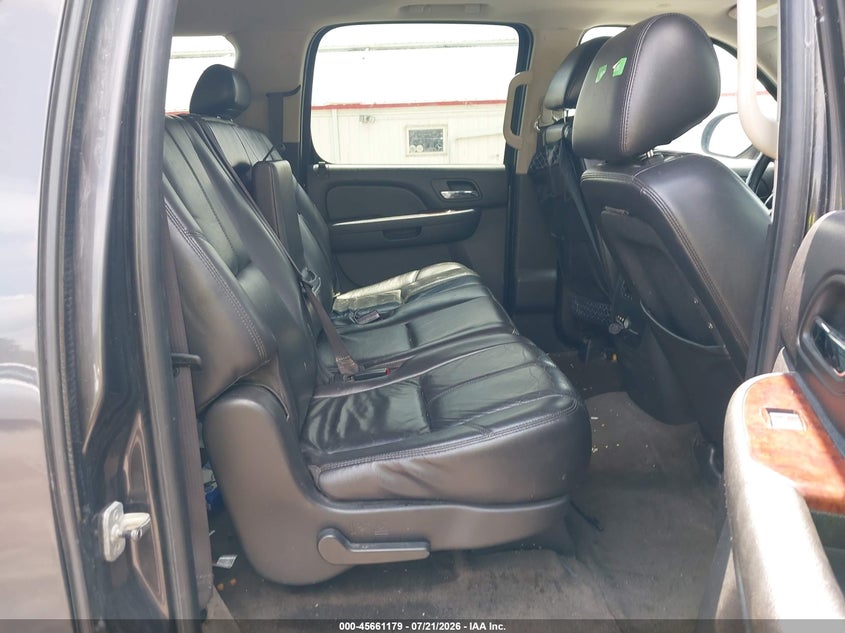 CHEVROLET SUBURBAN 1500 2010 VIN 1GNUKJE34AR249653