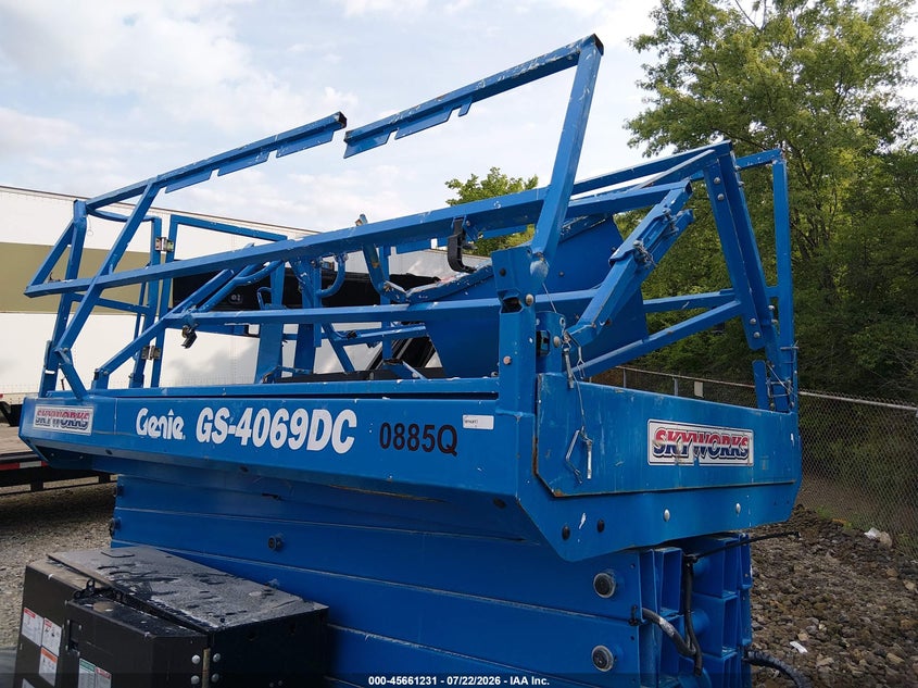 2016 GENIE GS-4069 SCISSOR LIFT auction photo 6