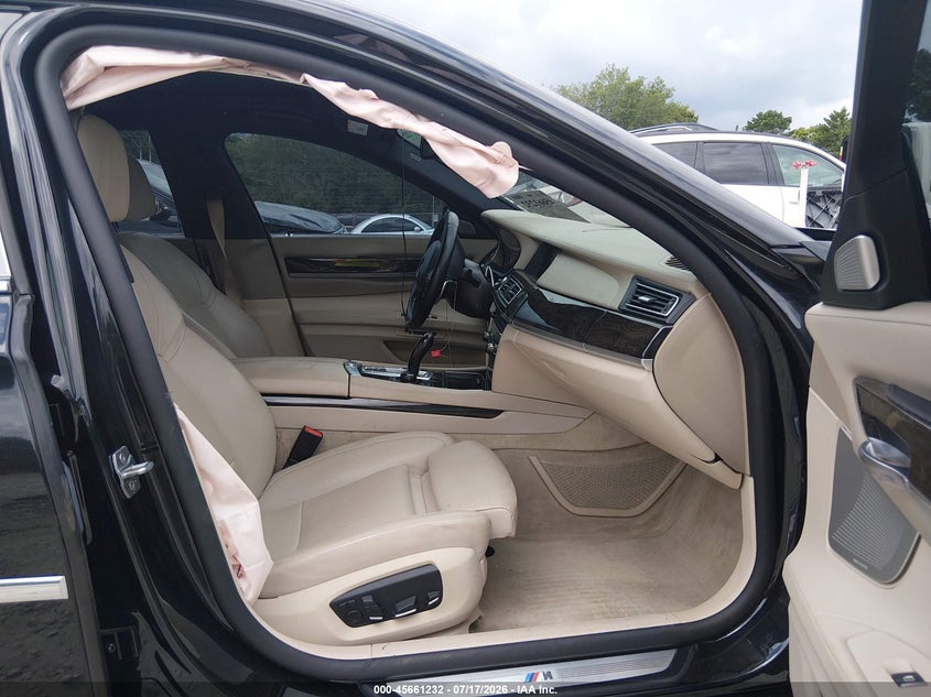 2013 BMW 750I — zdjęcie 5