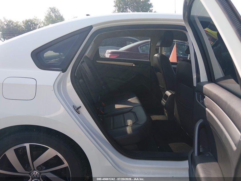 2014 Volkswagen Passat 1.8T Wolfsburg Edition VIN: 1VWAT7A39EC100811 Lot: 45661242