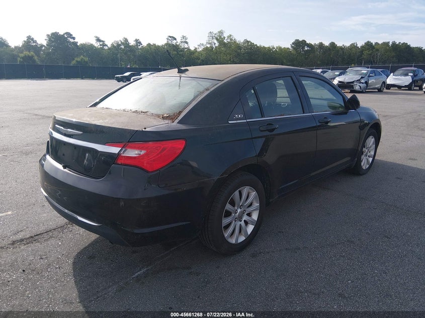 2013 CHRYSLER 200 auction photo 4