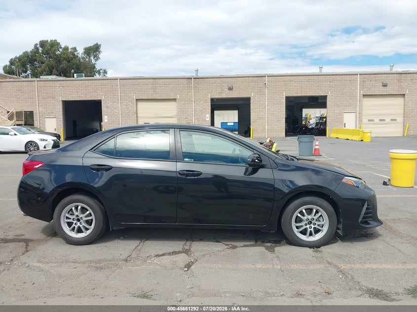 2017 Toyota Corolla Se VIN: 5YFBURHE3HP701361 Lot: 45661292