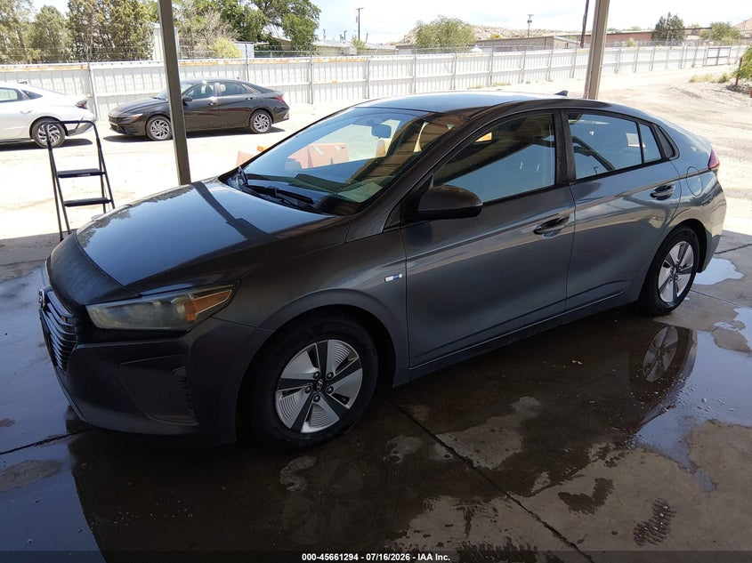 2018 HYUNDAI IONIQ HYBRID auction photo 2