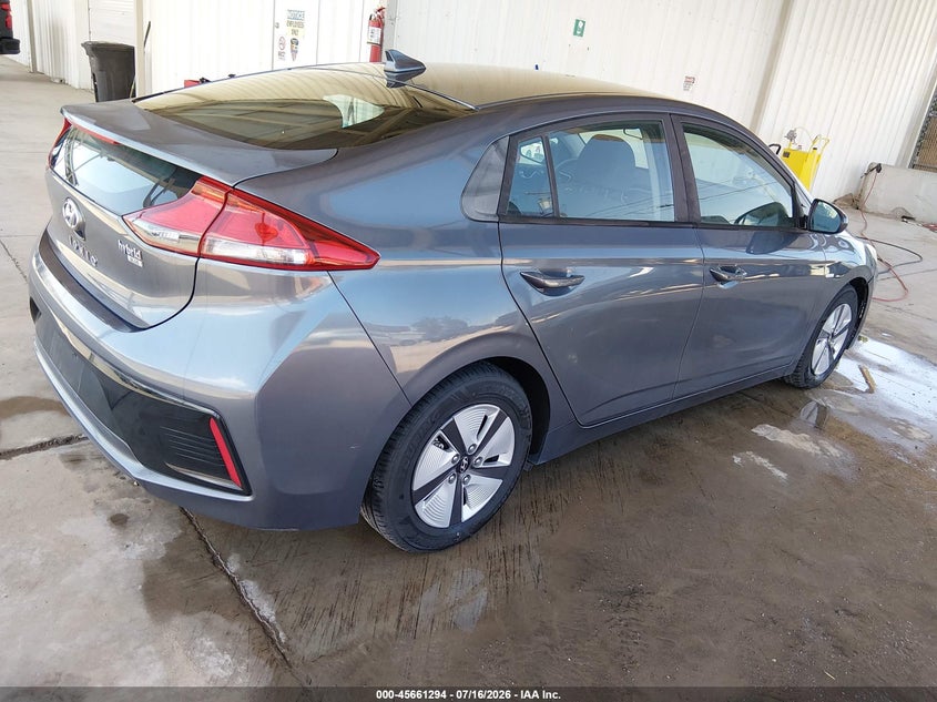 2018 HYUNDAI IONIQ HYBRID auction photo 4