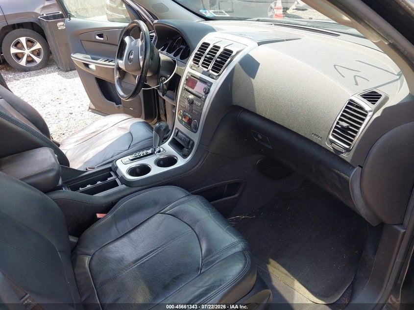2011 GMC ACADIA auction photo 5