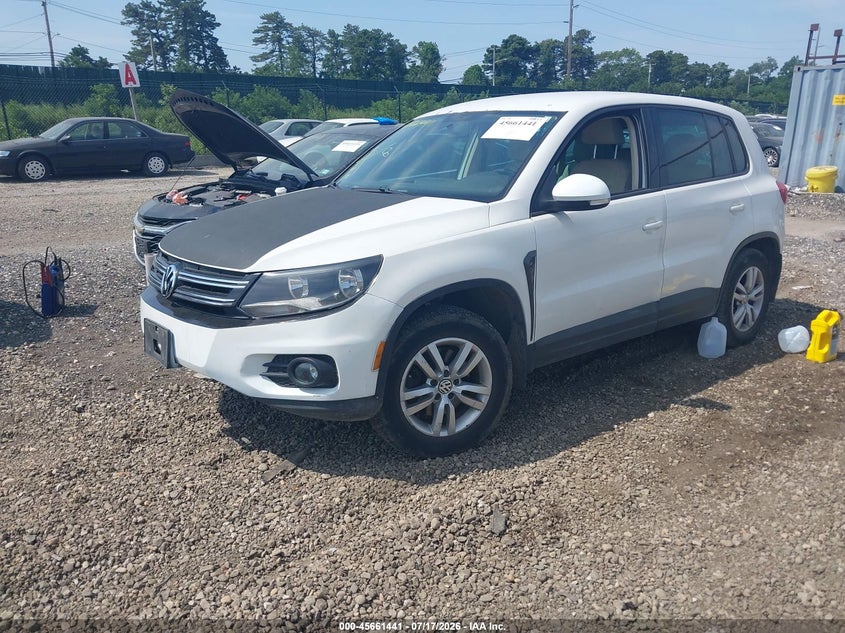 2012 VOLKSWAGEN TIGUAN auction photo 2