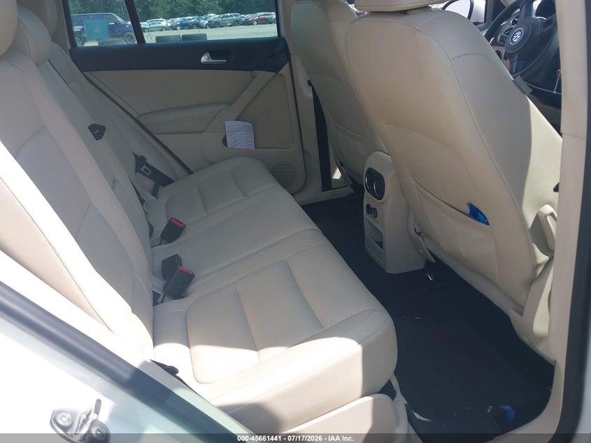 2012 VOLKSWAGEN TIGUAN auction photo 8