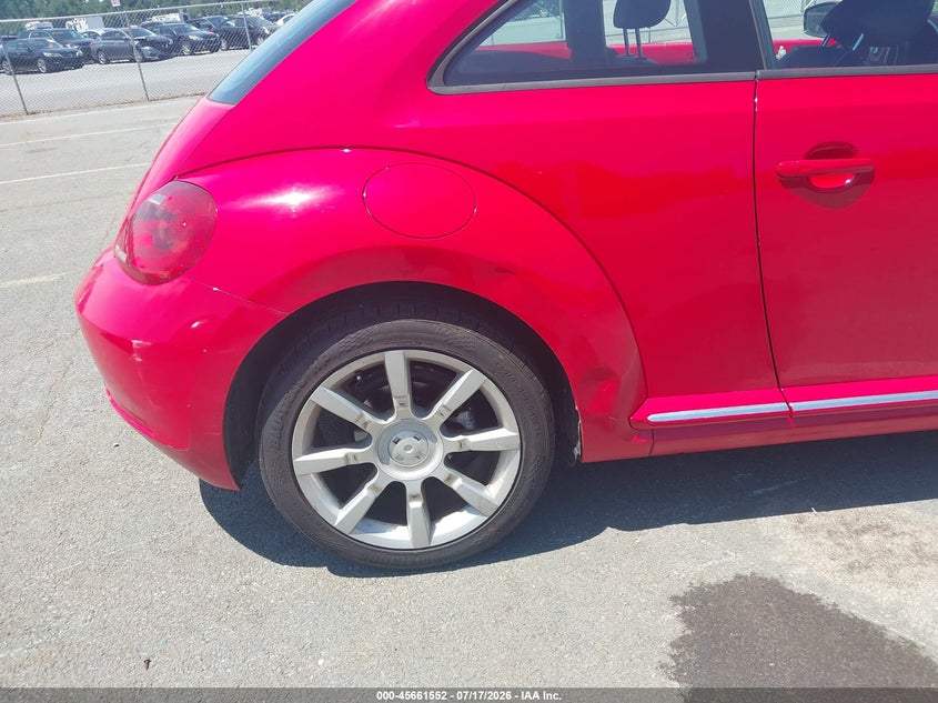 2014 VOLKSWAGEN BEETLE auction photo 6